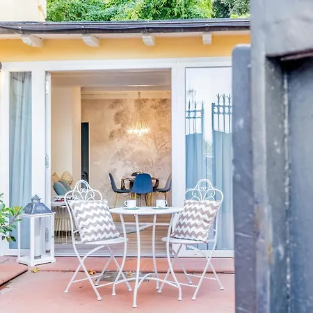 Apartment Bbhome Design Over Trastevere District Rome