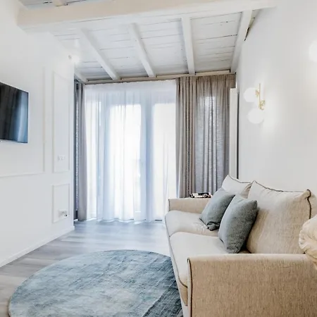Apartment Bbhome Design Over Trastevere District